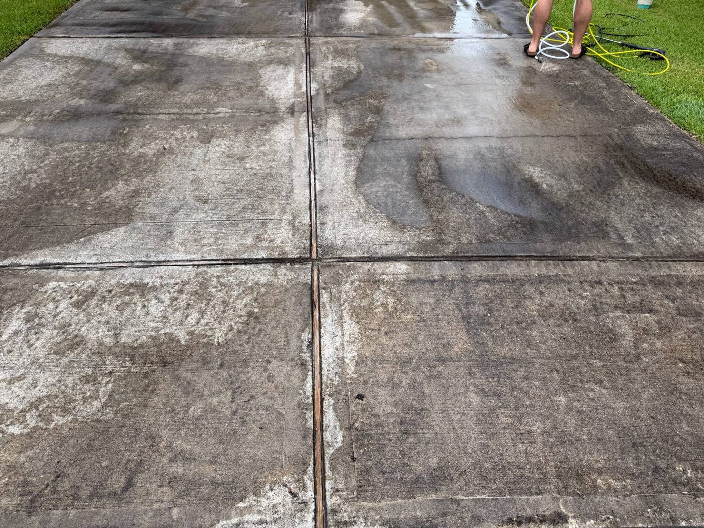Long driveway before cleaning